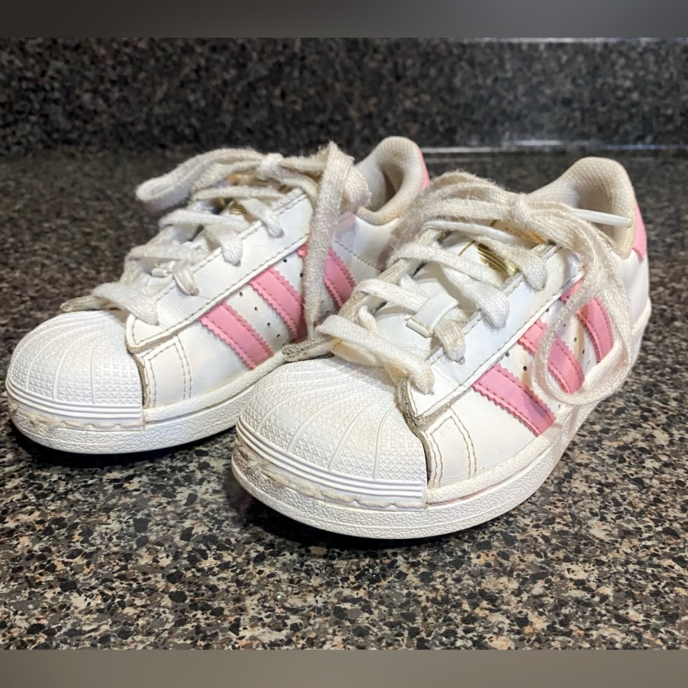 Girls Adidas Superstar shoes 11t